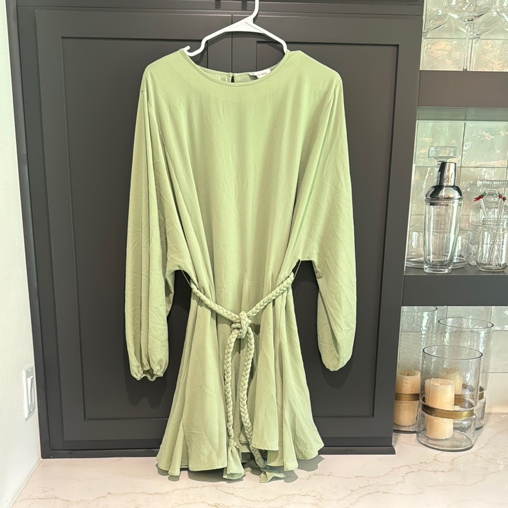 Gianni Bini Light Green Long Sleeve Dress with Belt